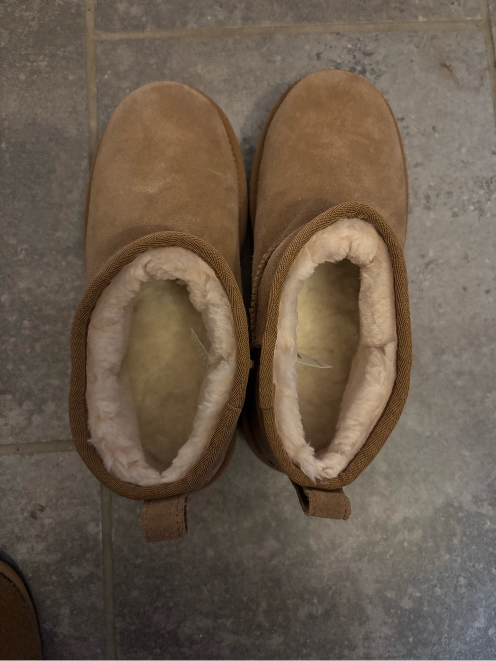 UGG Platform Boot - Picture 5 of 5